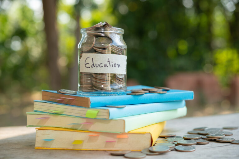 20 Simple Ways to Save Money as a student (A Complete Guide)